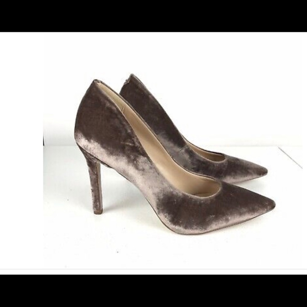 New Sam Edelman Velvet Heel